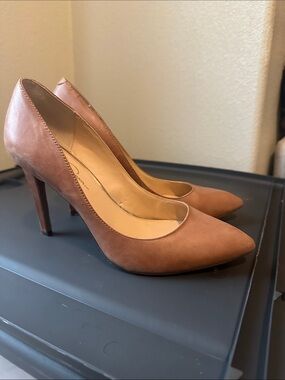 Jessica Simpson Tan Pointed-Toe Stiletto Pumps